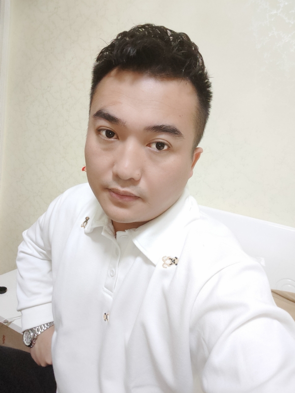 哈哈先生的第三张照片--福安闪婚服务中心